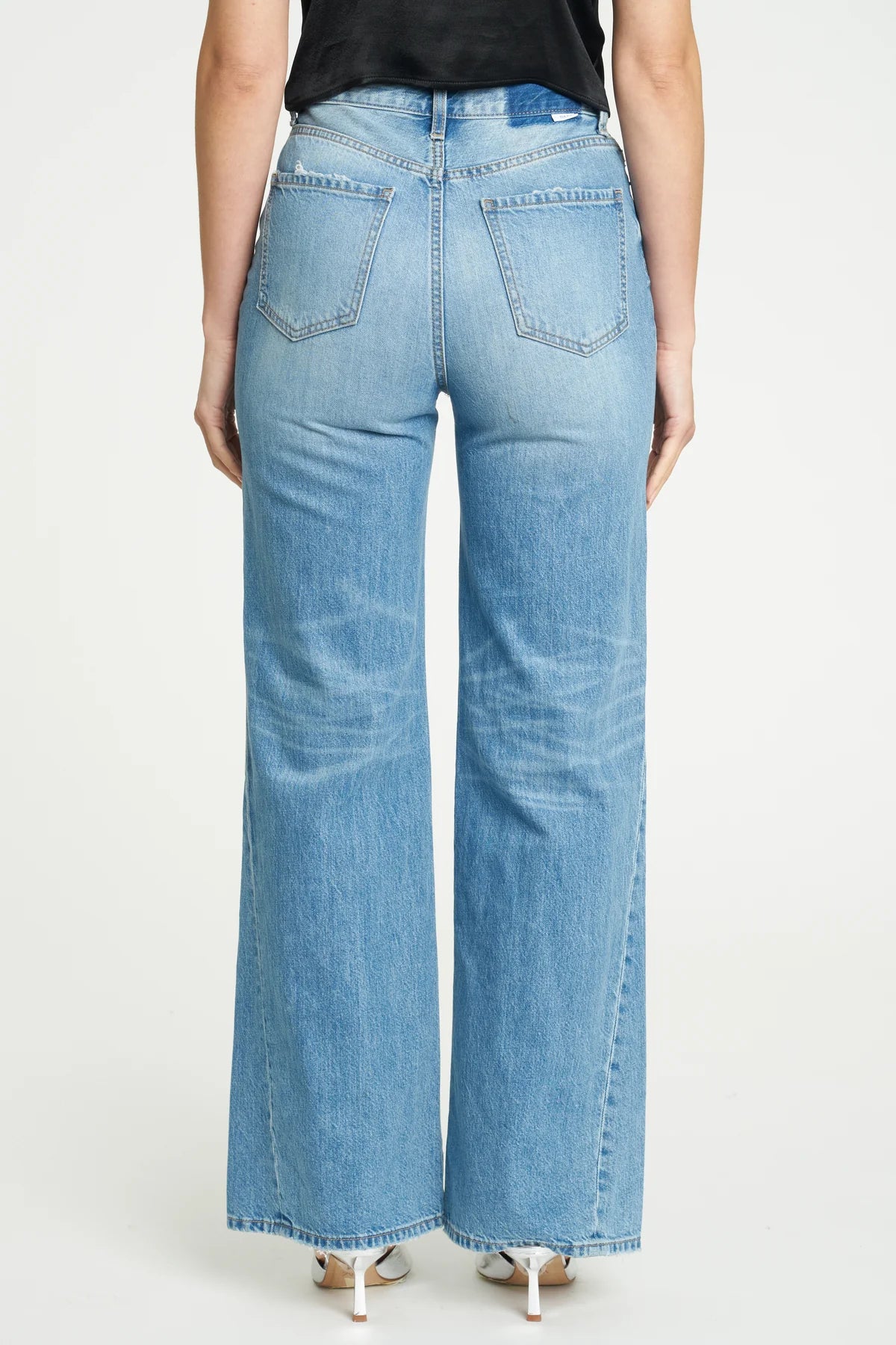 DAZE Far Out Jean in Wishing Well