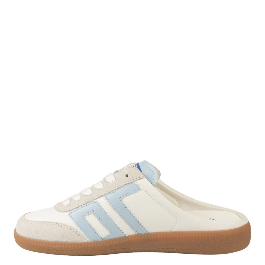 Back 70 Easter Sneakers in Light Blue