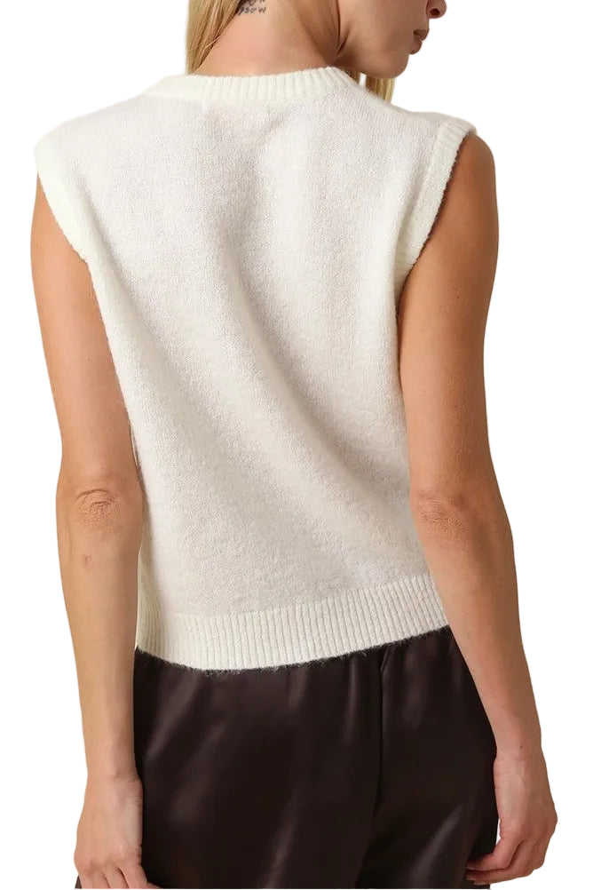 Sammie Sleeveless Sweater Vest In Cream